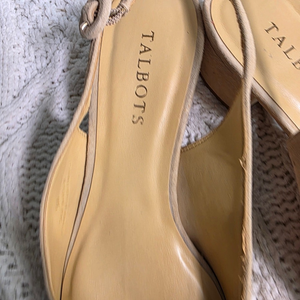 Talbots Slingback D'Orsay Pumps Tan Suede Pointed Toe 2" Heel Women 9M Excellent - Picture 4 of 6